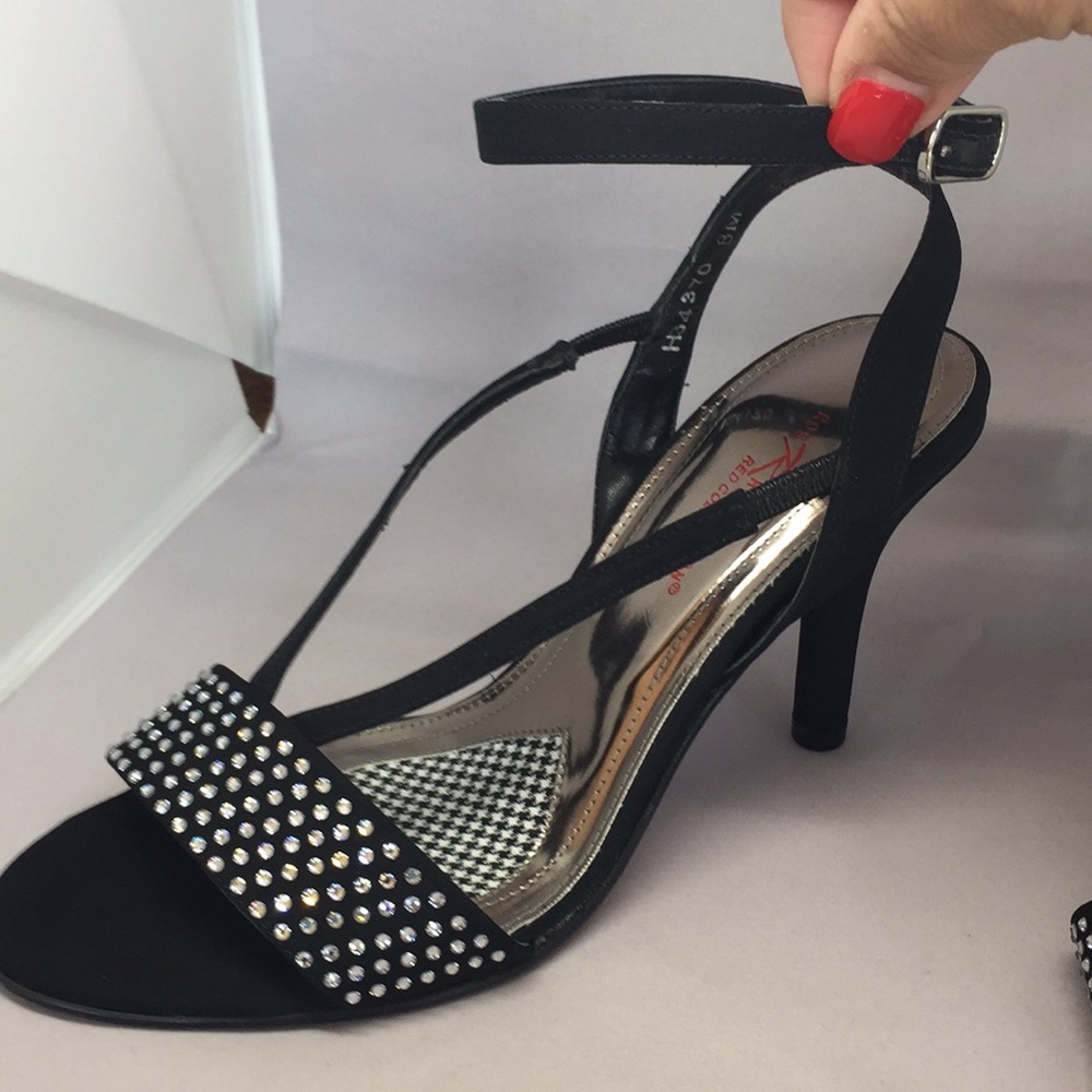 SALE! Ros Hommerson Black dress shoes, new in box